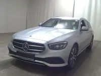 Używany Mercedes E300 306 KM (225 kW) 2021 Srebrny Kombi
