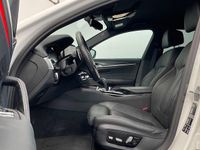 Gebraucht BMW 540 Efficient Dynamics 340 PS (250 kW) 2023 Alpinweiß uni Kombi