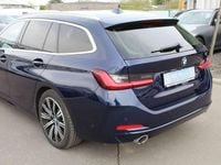 Gebraucht BMW 330 286 PS (210 kW) 2023 Tansanitblau ii metallic Kombi