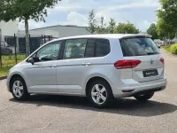Gebraucht VW Touran Trendline 110 PS (80 kW) 2018 Silber Van / Kleinbus