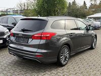 Usata Ford Focus ST-Line 140 CV (102 kW) 2018 Grigio Berlina
