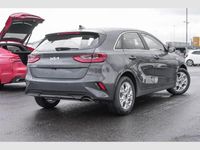 Neu Kia Ceed Vision 140 PS (102 kW) 2026 Silber lunarsilber metallic Kleinwagen