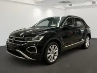 Second-hand VW T-Roc Style 150 CP (110 kW) 2023 Negru SUV