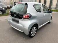 Używany Toyota Aygo 68 KM (50 kW) 2010 Srebrny Hatchback