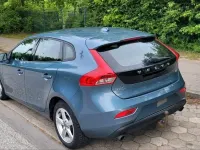 Gebraucht Volvo V40 120 PS (88 kW) 2014 Blau Kleinwagen