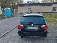 Gebraucht BMW 318 143 PS (105 kW) 2008 Schwarz Kombi