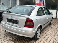 Gebraucht Opel Astra 84 PS (61 kW) 2002 Silber Limousine