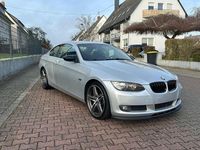 Gebraucht BMW 325 218 PS (160 kW) 2007 Silber Coupé