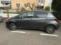 Gebraucht Toyota Yaris 69 PS (50 kW) 2017 Grau Kleinwagen