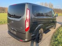 Gebraucht Ford Tourneo Titanium 131 PS (96 kW) 2019 Grau Van / Kleinbus