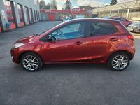 Gebraucht Mazda 2 Kenko 84 PS (61 kW) 2013 Rot Kleinwagen