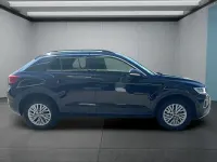 Second-hand VW T-Roc Life 150 CP (110 kW) 2023 Negru SUV