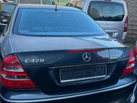 Gebraucht Mercedes E320 Avantgarde 224 PS (164 kW) 2003 Limousine