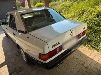 Gebraucht Mercedes 190 136 PS (100 kW) 1992 Weiß Limousine