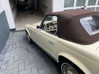 Gebraucht Mercedes 250 150 PS (110 kW) 1967 Beige Cabrio