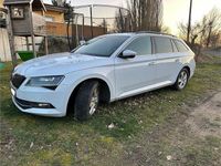 Gebraucht Skoda Superb Ambition 150 PS (110 kW) 2015 Weiß Kombi