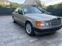 Gebraucht Mercedes E500 132 PS (97 kW) 1988 Limousine