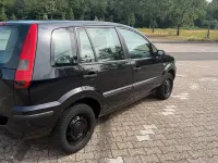 Gebraucht Ford Fusion 80 PS (58 kW) 2005 Schwarz Kleinwagen