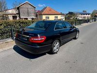 Gebraucht Mercedes E250 Avantgarde 204 PS (150 kW) 2009 Schwarz Limousine