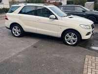 Gebraucht Mercedes ML250 204 PS (150 kW) 2012 Weiß SUV