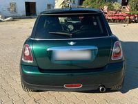 Usata Mini Cooper D 110 CV (80 kW) 2007 Verde Utilitaria