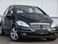 Gebraucht Mercedes A200 Sport 140 PS (102 kW) 2009 Kosmosschwarz  metalliclack Kleinwagen