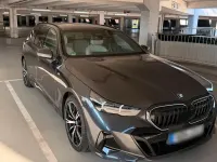Gebraucht BMW 520 M Sport 197 PS (144 kW) 2024 Grau Kombi