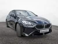 Gebraucht BMW 120 M Sport 156 PS (114 kW) 2026 Saphirschwarz Kleinwagen