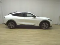 Używany Ford Mustang Mach-E 197 kW (269 KM) 2024 Biały SUV