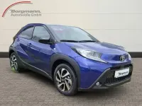 Neu Toyota Aygo X 72 PS (52 kW) 2025 8y8)/ black mica (209) (blau SUV