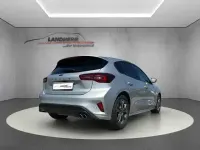 Używany Ford Focus ST-Line 116 KM (85 kW) 2025 Srebrny Sedan/Limuzyna