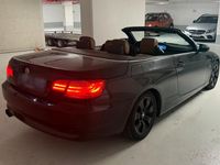 Gebraucht BMW 320 Cabriolet 170 PS (125 kW) 2007 Schwarz Cabrio