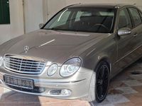Gebraucht Mercedes E500 Elegance 306 PS (225 kW) 2004 Gold Limousine