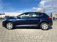 Gebraucht Renault Mégane Expression 106 PS (77 kW) 2010 Schwarz Limousine