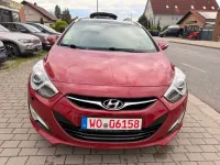 Gebraucht Hyundai i40 Premium 136 PS (100 kW) 2015 Rot Kombi