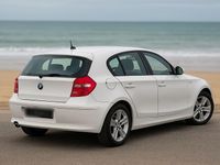 Gebraucht BMW 118 143 PS (105 kW) 2009 Weiß Kleinwagen