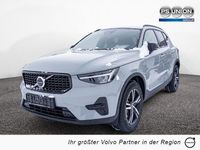 Neu Volvo XC40 Plus 163 PS (119 kW) 2025 Vapour grey SUV
