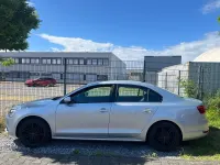 Gebraucht VW Jetta 105 PS (77 kW) 2011 Silber Limousine