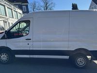 Gebraucht Ford Transit Trend 131 PS (96 kW) 2019 Weiß Limousine