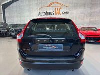 Gebraucht Volvo XC60 Kinetic 163 PS (119 kW) 2012 Schwarz SUV