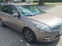 Gebraucht Kia Ceed Sportswagon 90 PS (66 kW) 2010 Silber Kombi