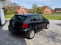 Gebraucht VW Polo 90 PS (66 kW) 2015 Schwarz Kleinwagen