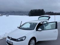 Gebraucht VW Golf VI Style 105 PS (77 kW) 2011 Weiß Kleinwagen