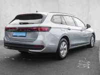 Używany VW Passat Basis 150 KM (110 kW) 2025 Srebrny Kombi