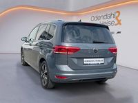 Gebraucht VW Touran Highline 150 PS (110 kW) 2022 Grau Van / Kleinbus