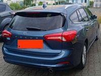 Gebraucht Ford Focus Titanium 150 PS (110 kW) 2019 Blau Kombi