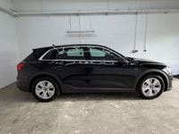 Gebraucht Audi e-tron Basis 230 kW (313 PS) 2022 Schwarz SUV