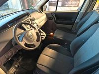 Używany Renault Scénic 97 KM (71 kW) 2003 Czerwony Minivan