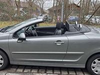 Gebraucht Peugeot 207 CC Premium 111 PS (81 kW) 2011 Silber Cabrio