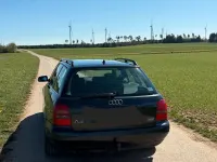Gebraucht Audi A4 Basis 193 PS (141 kW) 1998 Schwarz Kombi